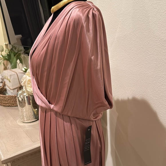 New w/tags BLACk HALO mini dress for Spring!🌸 - Picture 7 of 11